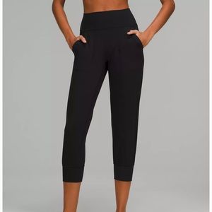 Lululemon Align crop joggers sz 4 EUC